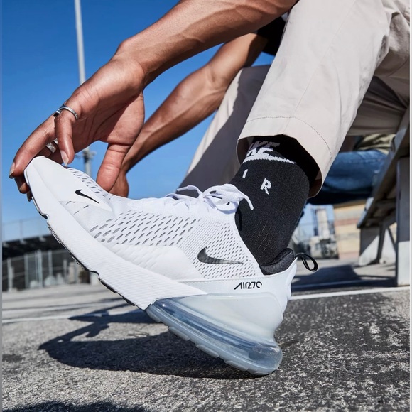 Nike Air Max 270 Sneakers | Size 8.5 Women’s | BLACK/WHITE - Picture 5 of 10